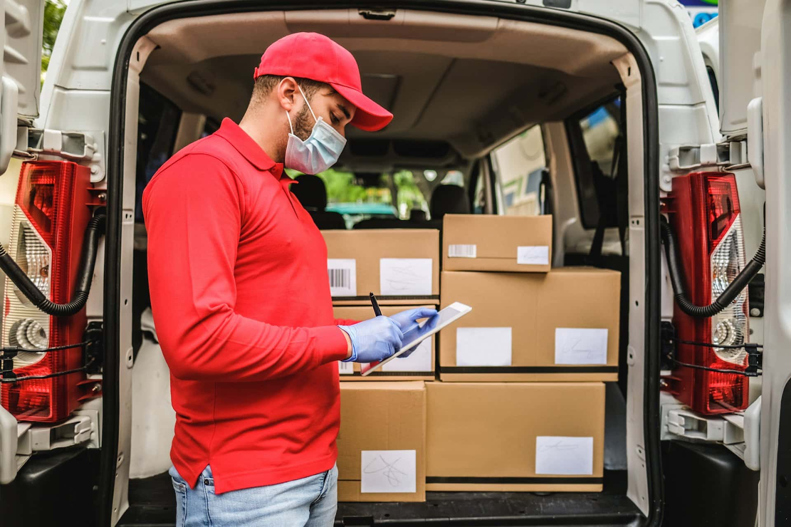 Image montrant un service de livraison rapide pour les petites entreprises.